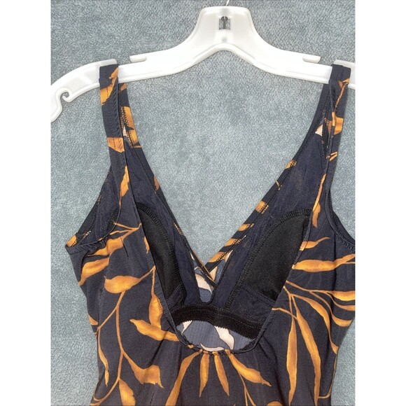 Miraclesuit Swimsuit Women 12 Black One Piece V-Neck Wireless Tropical Beach‎ - Picture 8 of 11